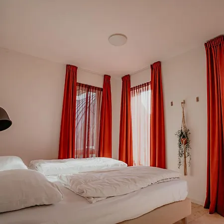 Apartment De Zeeparel By Interhome *